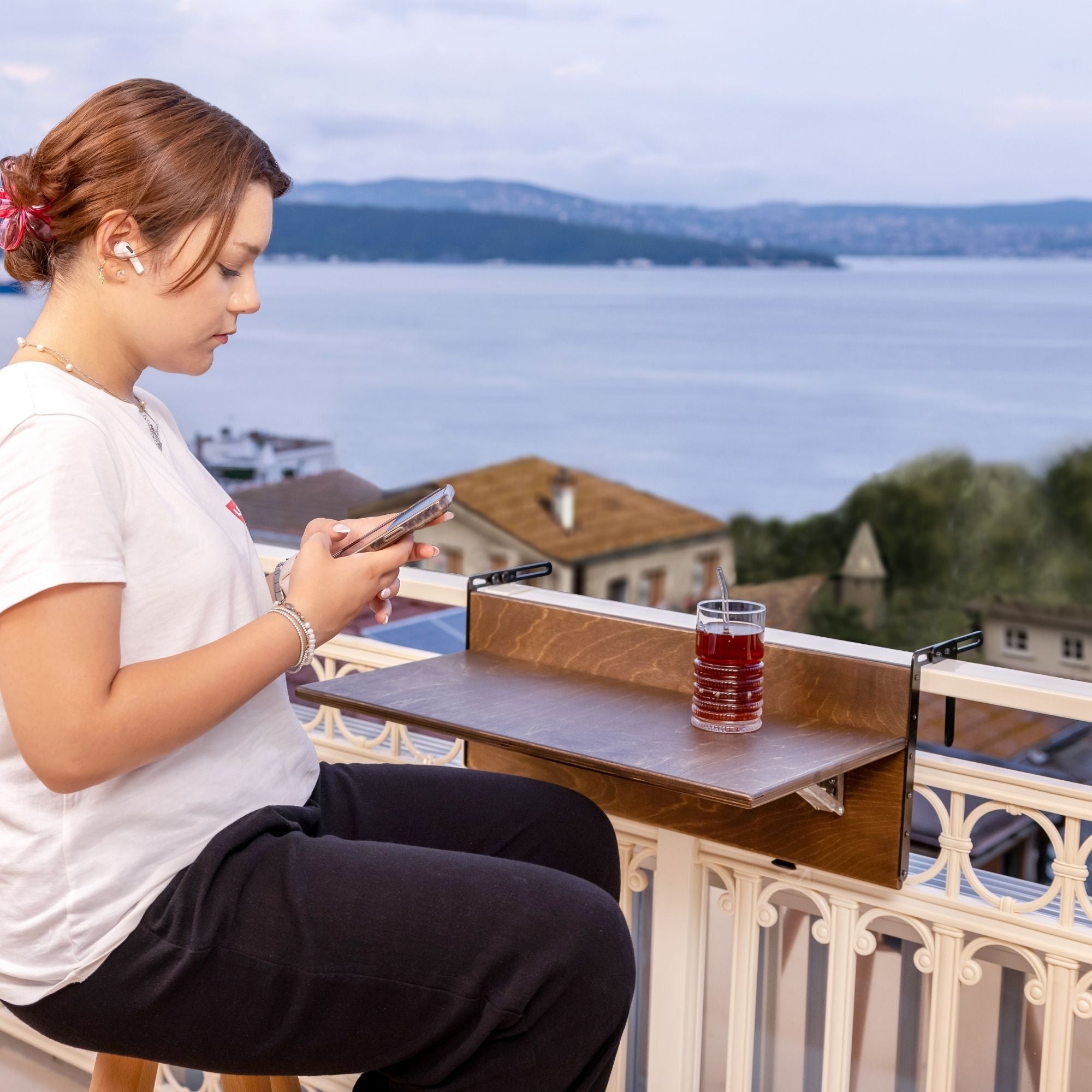 Lara Balkon Masası